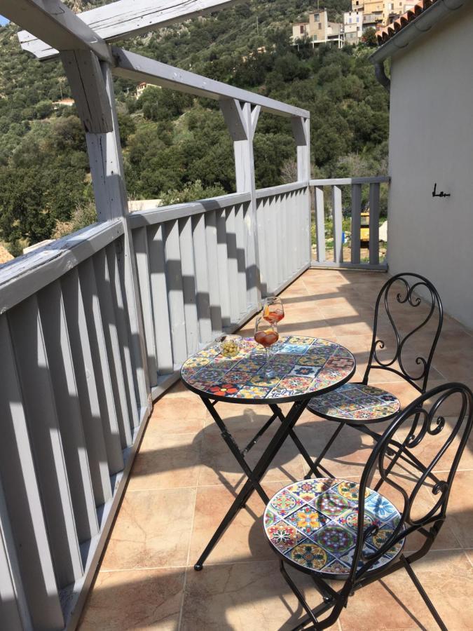 Casa Basgiu, Chambres Avec Balcon Et Table D'Hotes Zilia Kültér fotó